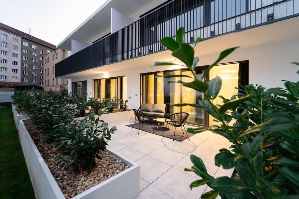 Green Garden Sauna Apartment เบอร์โน ภายนอก รูปภาพ