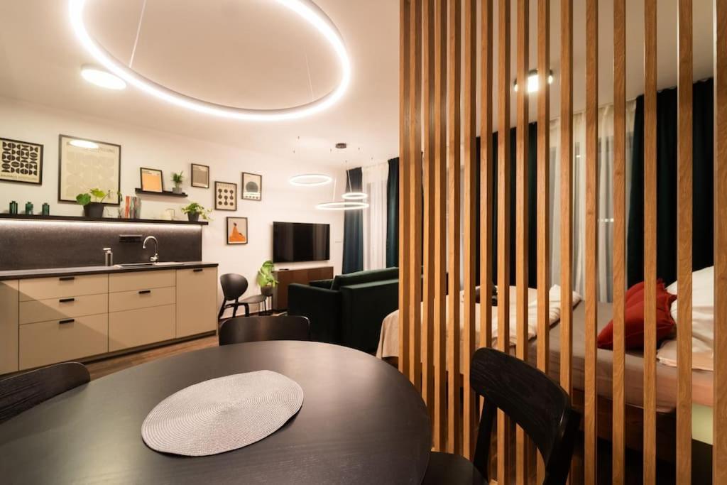 Green Garden Sauna Apartment เบอร์โน ภายนอก รูปภาพ