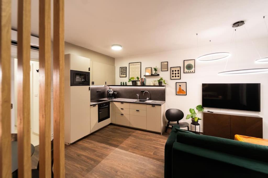 Green Garden Sauna Apartment เบอร์โน ภายนอก รูปภาพ